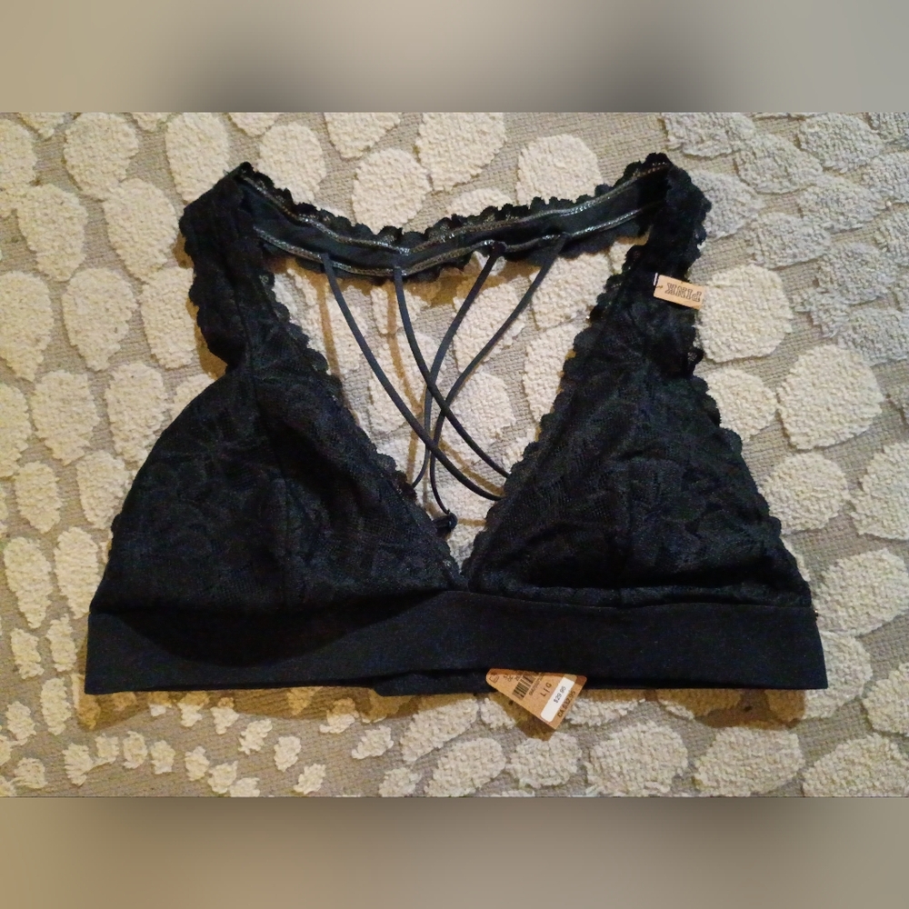 PINK Victoria's Secret Black Lace Strappy Bralette